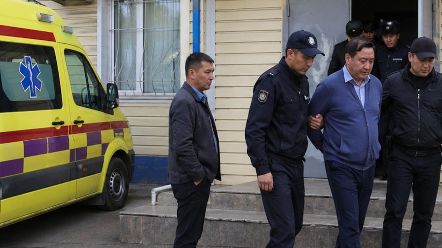 Батыс Қазақстандағы медицина мекемелерінің 7 басшысы ұсталды