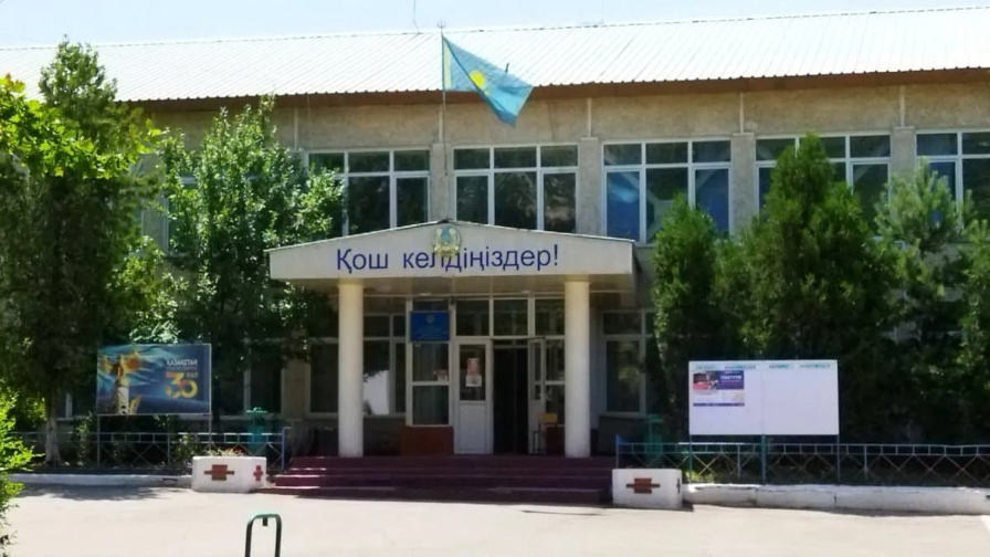 Алматыда гимназияның үздік оқушысы өзіне қол салды: Қатарлас сыныптас қызбен кездесіп жүрген